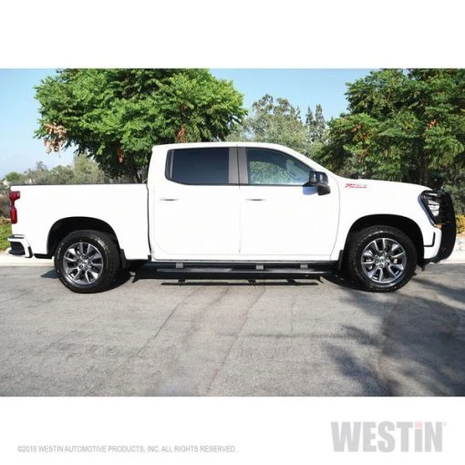 19-C SILVERADO/SIERRA 1500/20-C SILVERADO/SIERRA 2500/3500 CREW CAB BLACK PRO TRAXX 4 OVAL NERF BARS