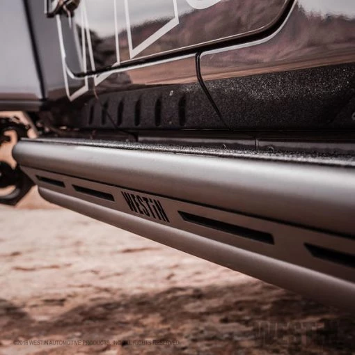 18-C WRANGLER UNLIMITED JL 4DR (EXCL 2018 JK) TRIPLE TUBE ROCK RAIL STEPS